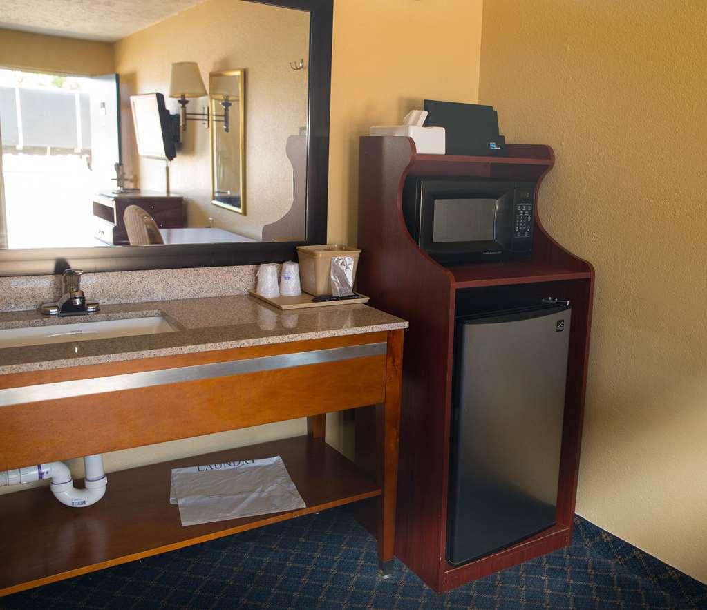 Americas Best Value Inn - Monroeville Habitación foto
