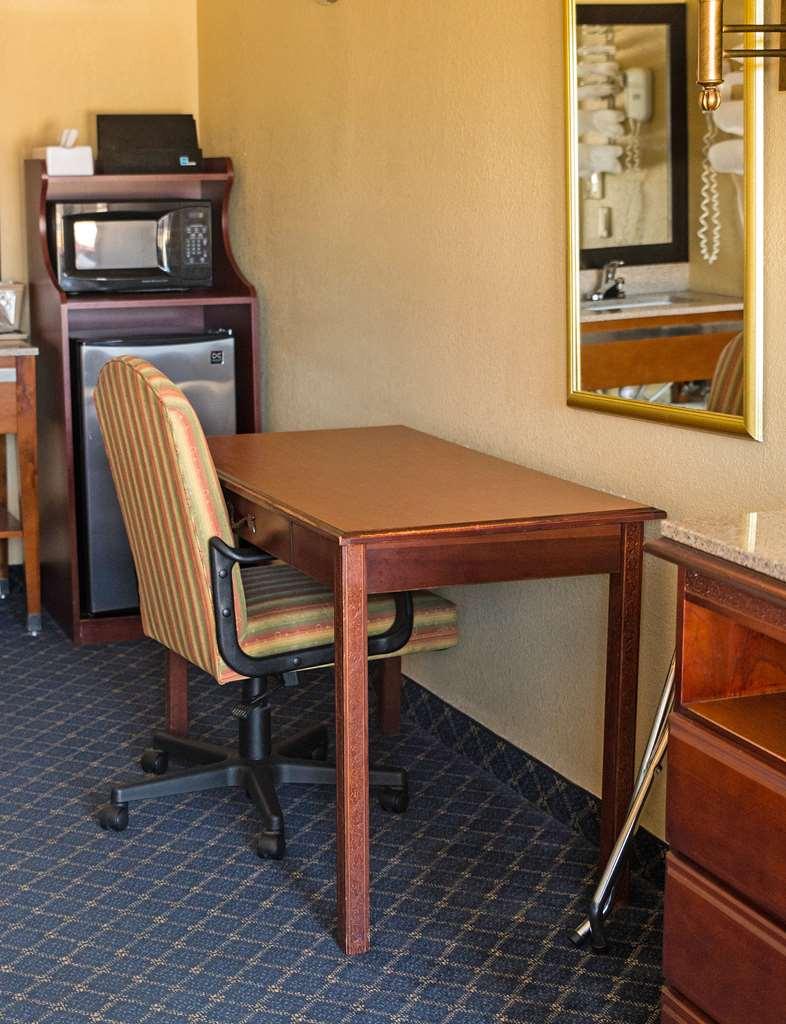 Americas Best Value Inn - Monroeville Habitación foto