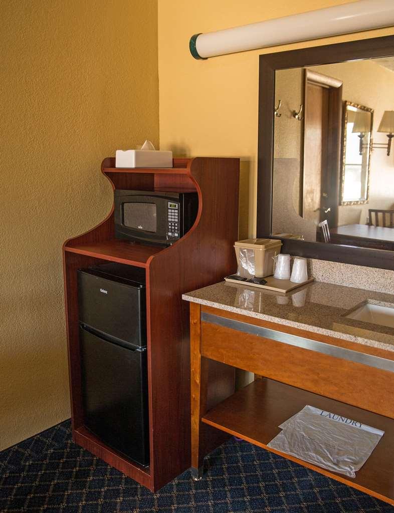Americas Best Value Inn - Monroeville Habitación foto