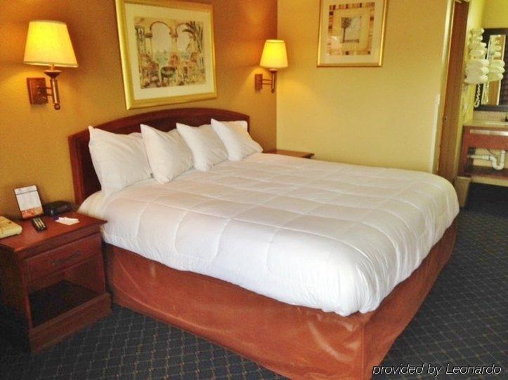 Americas Best Value Inn - Monroeville Exterior foto
