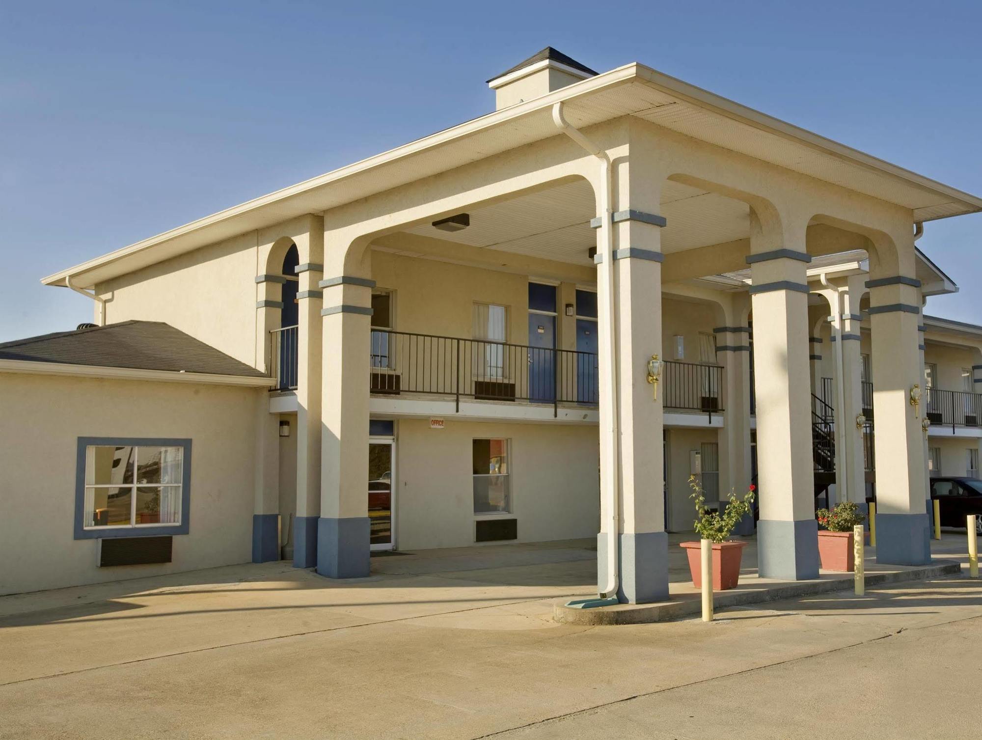 Americas Best Value Inn - Monroeville Exterior foto